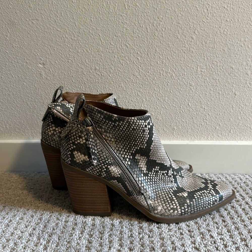 Ankle boots